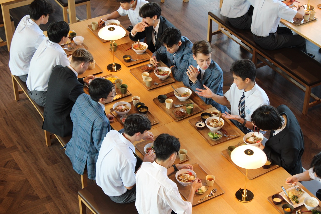 Dining Hall Large